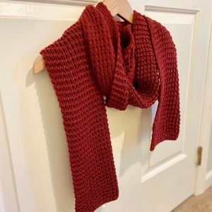 NWT - red knit scarf